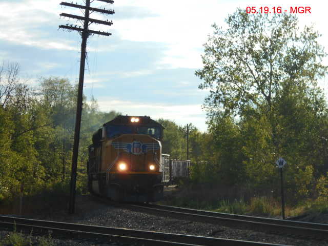 Sightings 05.19.16  /  UP Units At Hudson