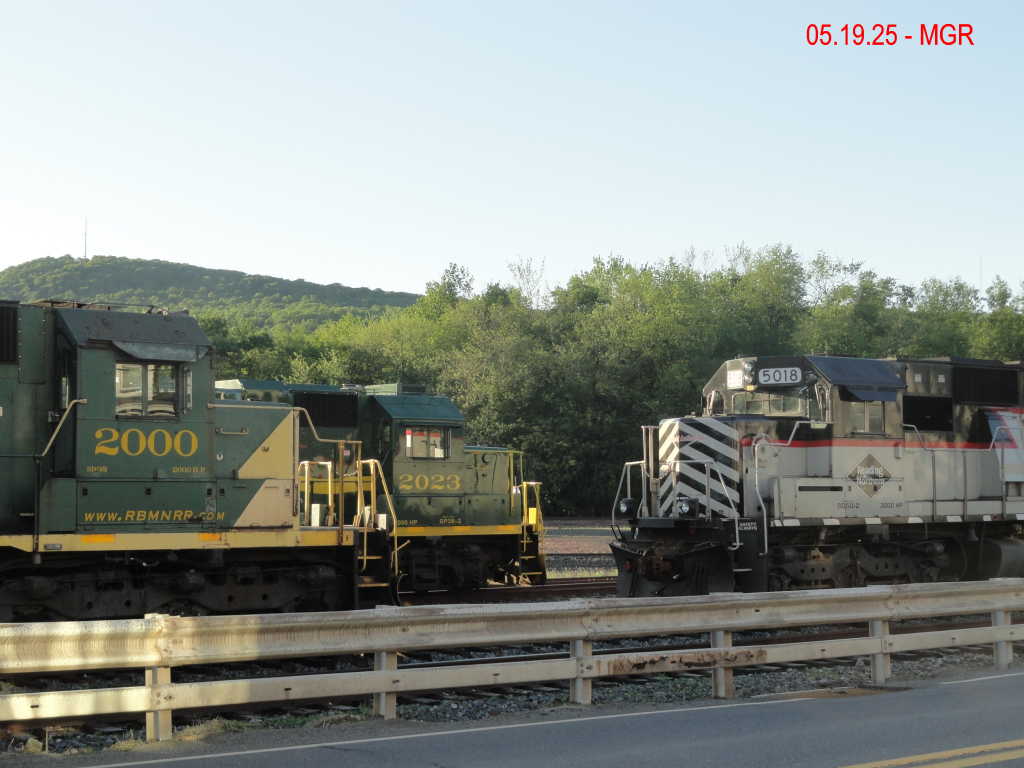 Sightings 05.19.25  / Locomotives At Pittston Junction