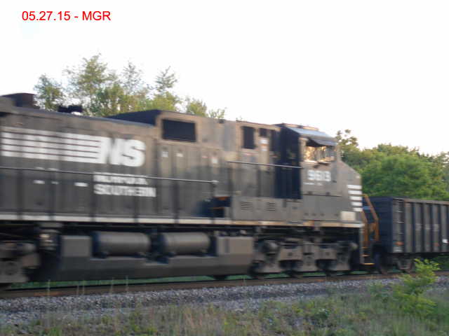 Sightings 05.27.15 / NB at Hudson 