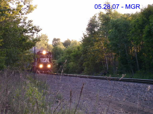 Sightings 05.28.07  / Northbound at Plains