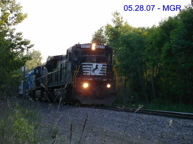 Sightings 05.28.07  / Northbound at Plains