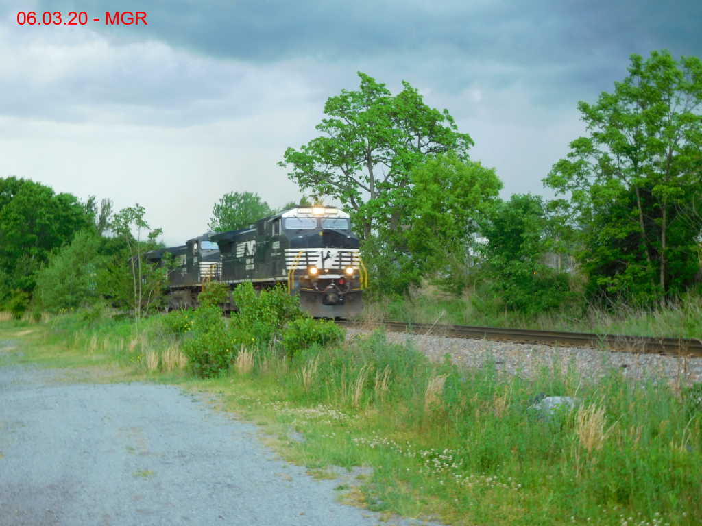 Sightings 06.03.20  /  Intermodal Train At Avoca