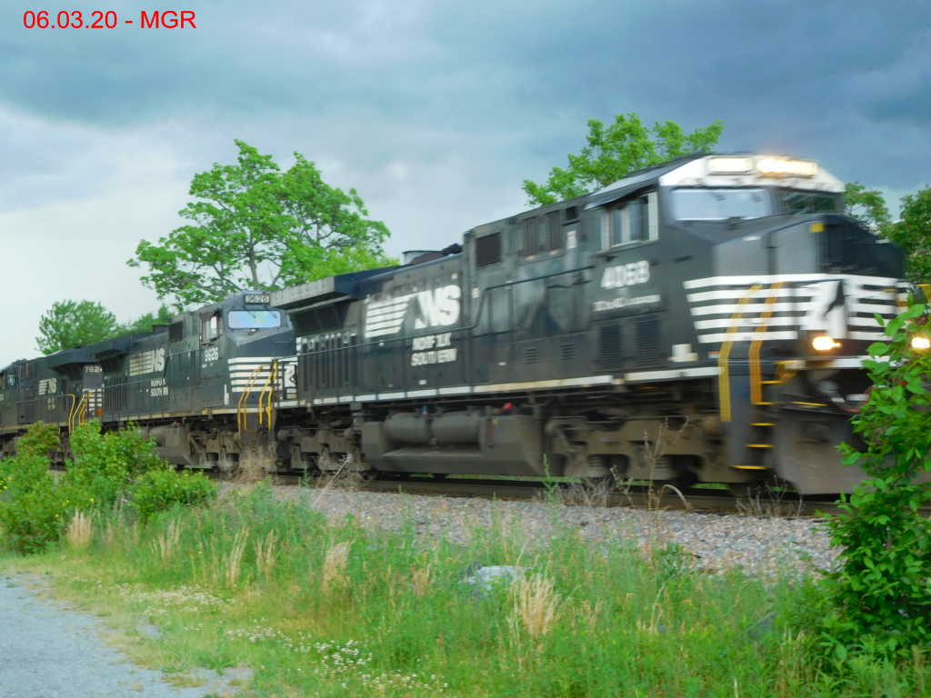 Sightings 06.03.20  /  Intermodal Train At Avoca