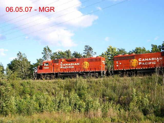 Sightings 06.05.07 / Short Train North End