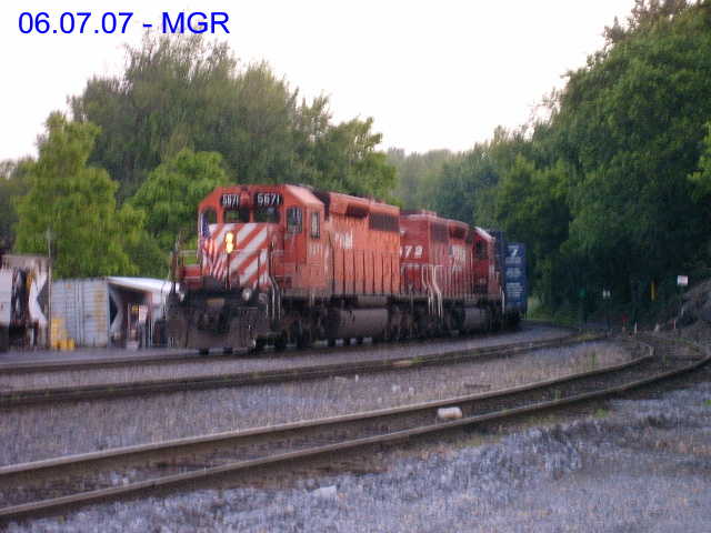 Sightings 06.07.07  /   Belotti Fuels Locomotives