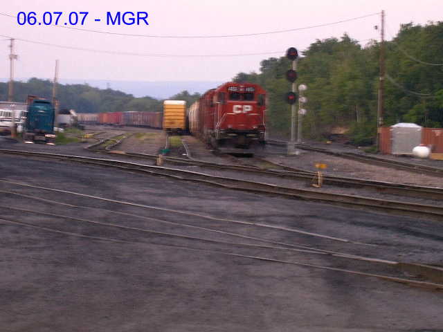 Sightings 06.07.07  /   Belotti Fuels Locomotives