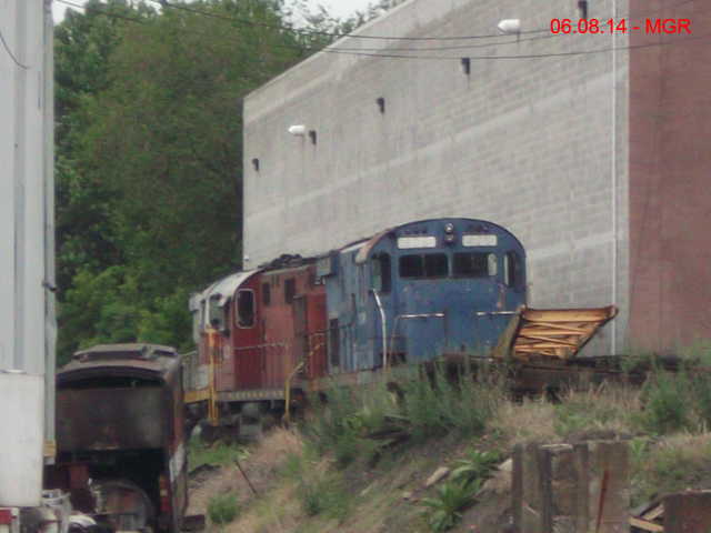 Sightings 06.08.14  /  DL Equipment at Breck Street