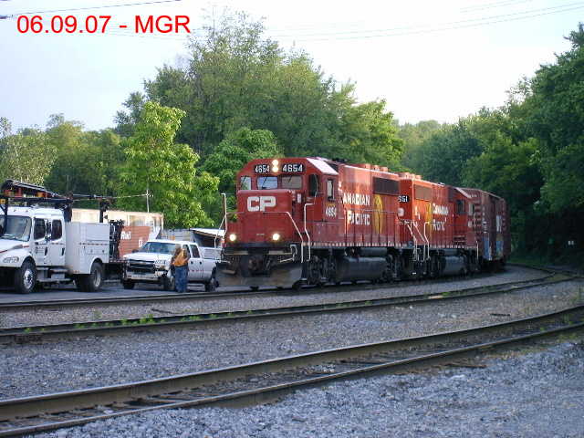 Sightings 06.08.07 / Southbound Thru Taylor