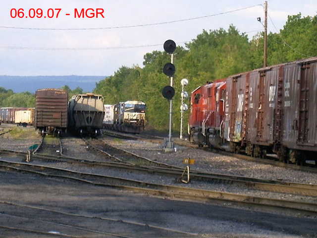 Sightings 06.08.07 / Southbound Thru Taylor