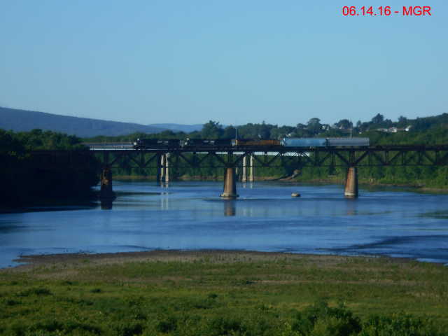 Sightings 06.14.16 / SB Across Gauntle