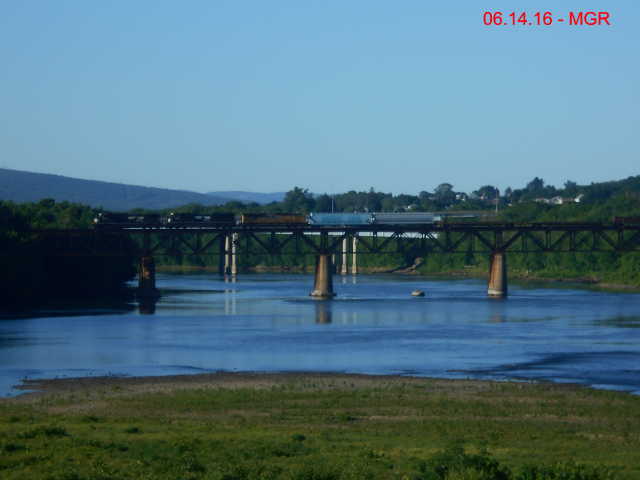 Sightings 06.14.16 / SB Across Gauntle