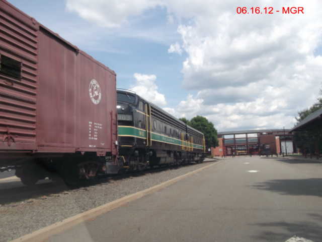Sightings 06.16.12  /  Steamtown Stuff, Reading Cab Units, DL Pups, RS3\'s