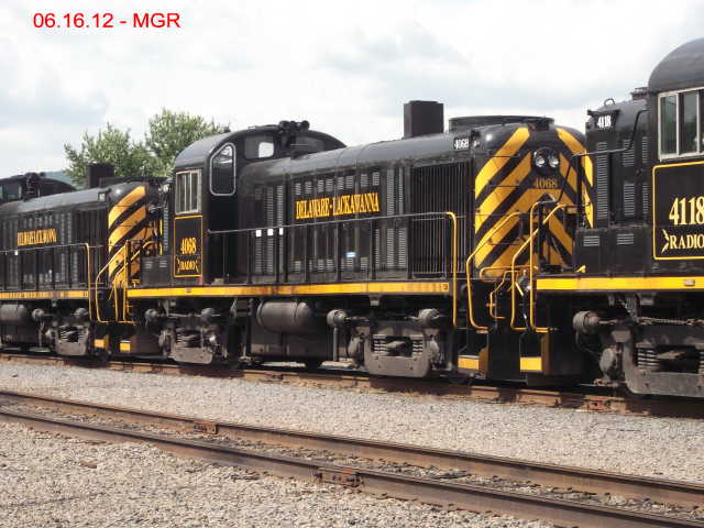 Sightings 06.16.12  /  Steamtown Stuff, Reading Cab Units, DL Pups, RS3\'s