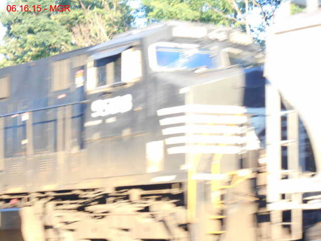 Sightings 06.16.15  / Ex UP Unit at Hudson