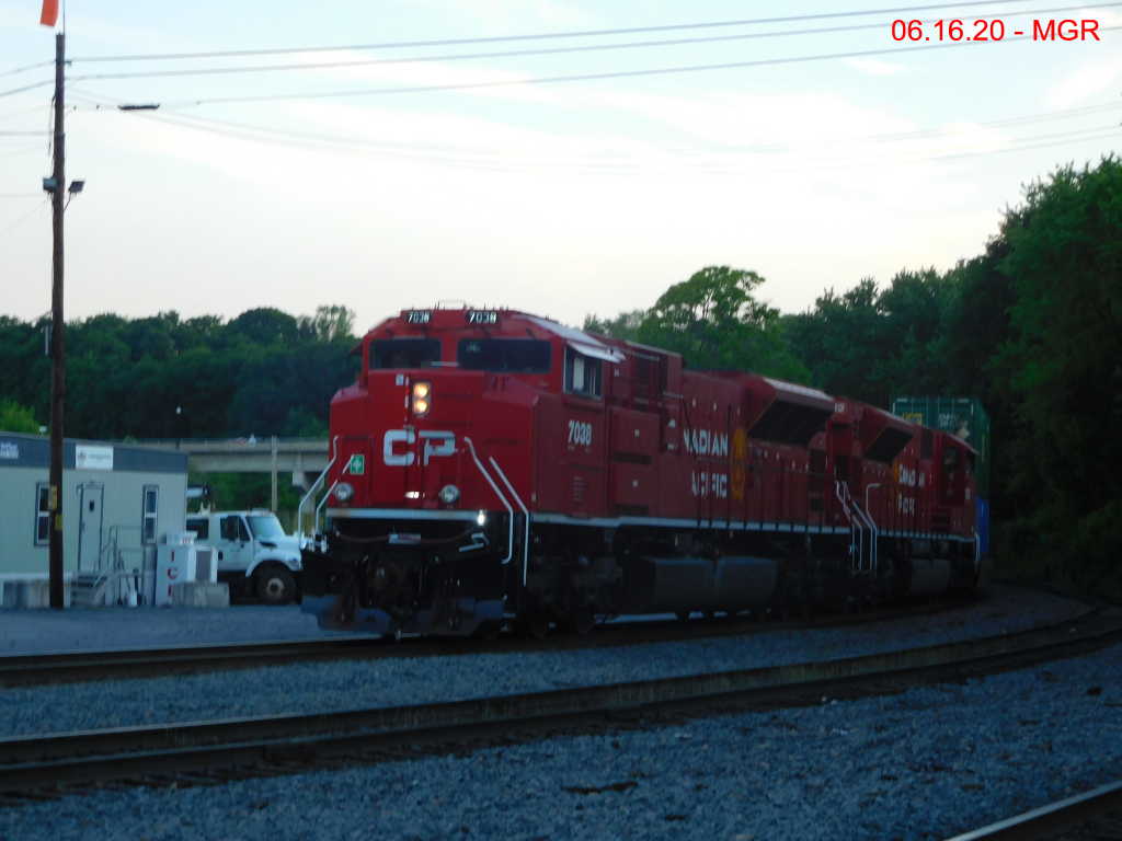Sightings 06.16.20 / New CP Units at Taylor Yard