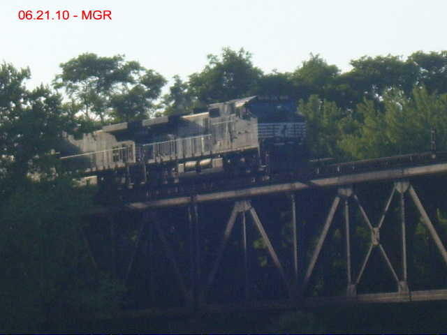 Sightings 06.21.10 / NS Over Gauntlet