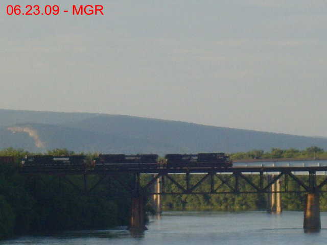 Sightings 06.23.09 / NB Crosses River