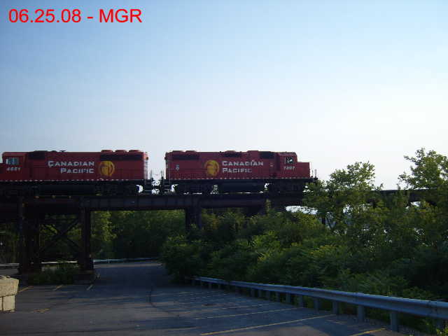 Sightings 06.25.08  /  2 CP Units Over The Gauntlet