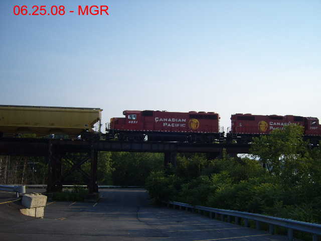 Sightings 06.25.08  /  2 CP Units Over The Gauntlet