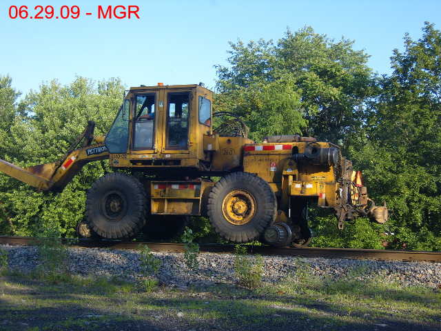 Sightings 06.29.09  / Pettinbone Again, NS over Gauntlet