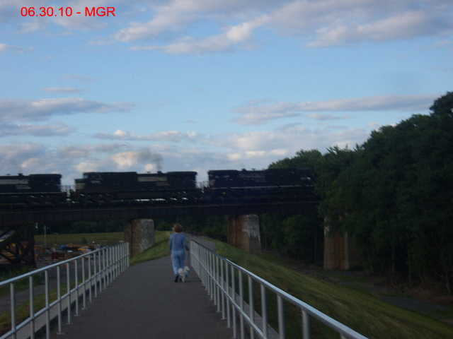 Sightings 06.30.10  / NS Crosses Gauntlet at Kingston