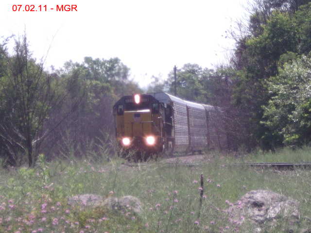 Sightings 07.02.11  /  Ex UP Unit Heads Trains Southbound thru Hudson