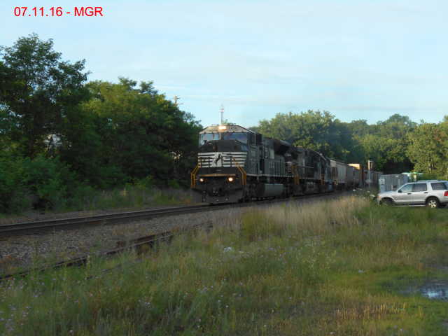 Sightings 07.11.16 / Train at Hudson, Old Rolling Stock