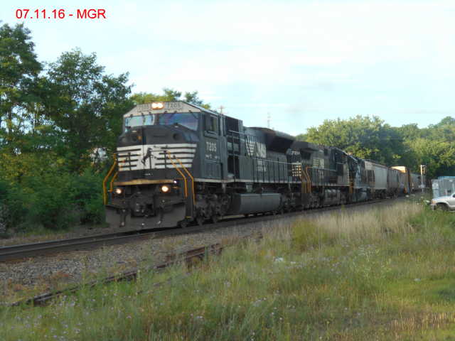 Sightings 07.11.16 / Train at Hudson, Old Rolling Stock