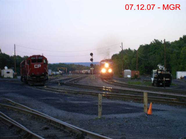 Sightings 07.12.07 / CP Smoking Thru Taylor