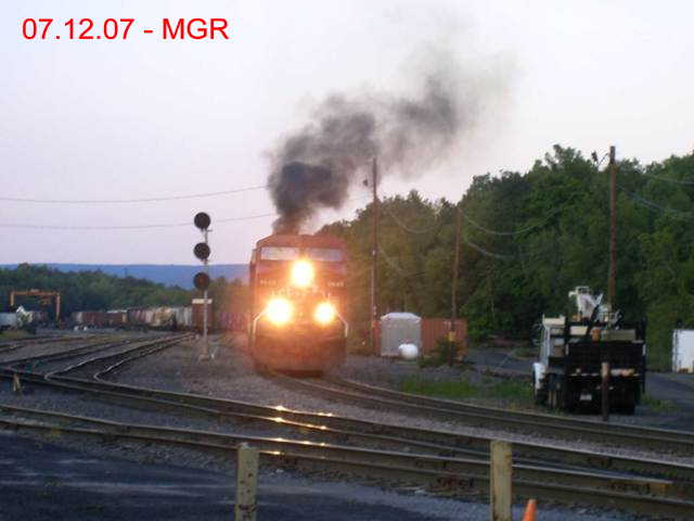 Sightings 07.12.07 / CP Smoking Thru Taylor