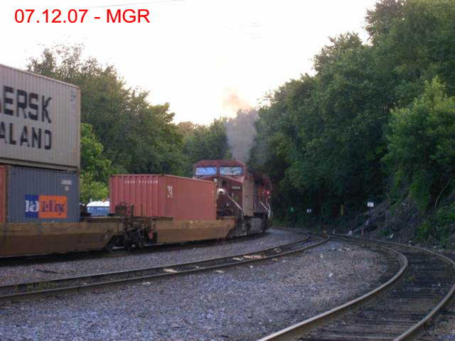 Sightings 07.12.07 / CP Smoking Thru Taylor