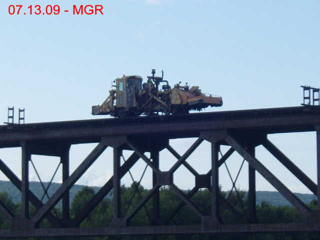 Sightings 07.13.09  / MOW over Gauntlet, more