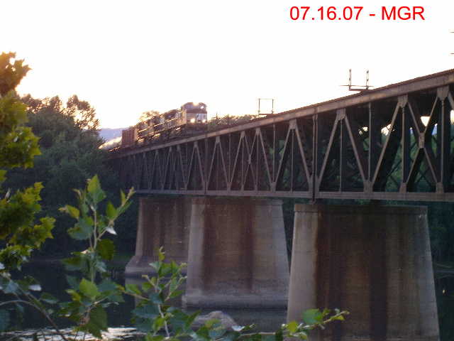 Sightings 07.16.07 / NB over Gauntlet