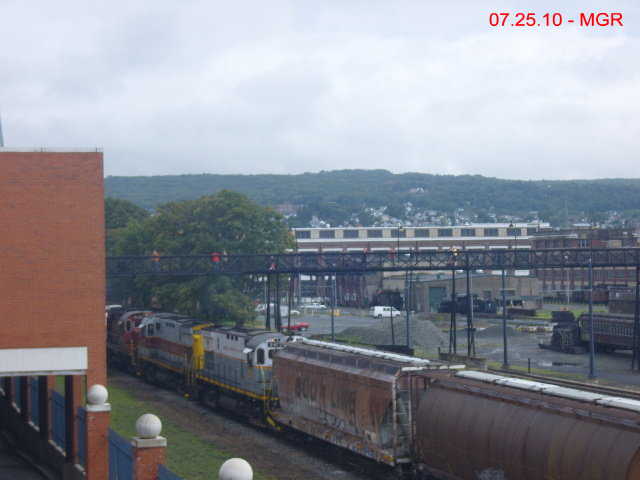 Sightings 07.25.10  / Grain Train, CP at Taylor Yard