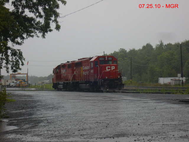Sightings 07.25.10  / Grain Train, CP at Taylor Yard
