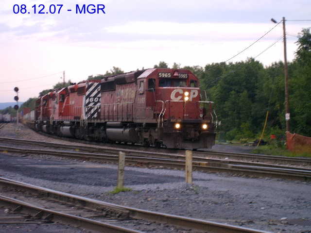 Sightings 08.12.07 / Stack Train At Taylor, Garbage Cars