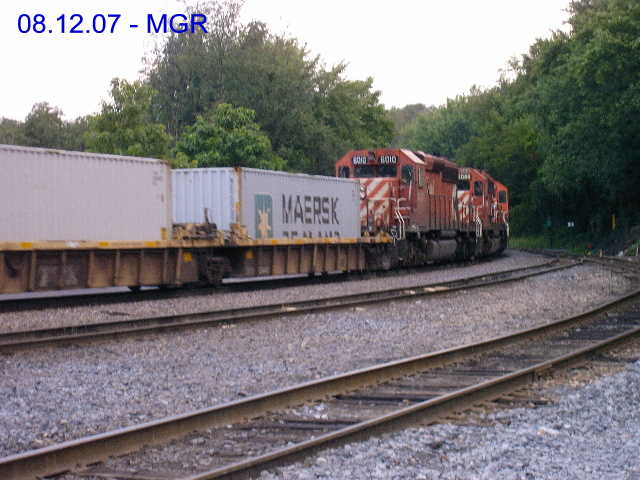 Sightings 08.12.07 / Stack Train At Taylor, Garbage Cars