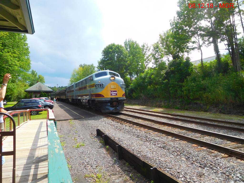 Sightings 08.12.18 /  Lackawanna Units at Moscow Station