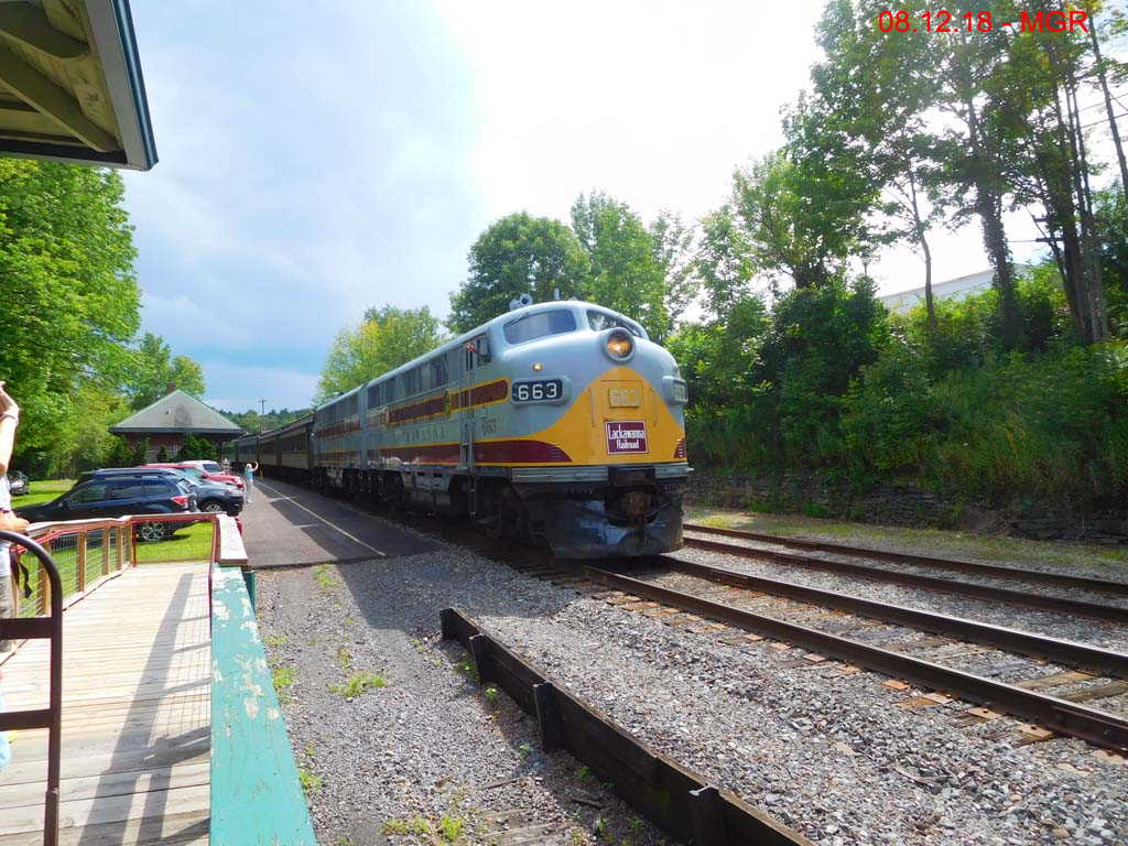 Sightings 08.12.18 /  Lackawanna Units at Moscow Station