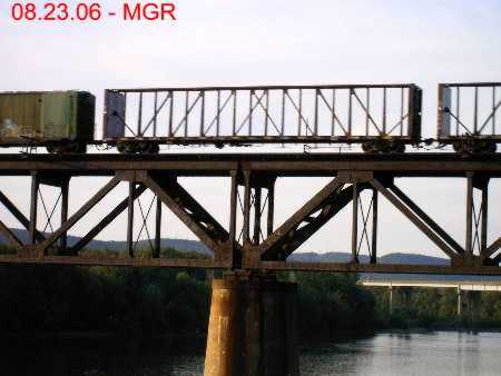 Sightings 08.23.06, Train crosses Gauntlet