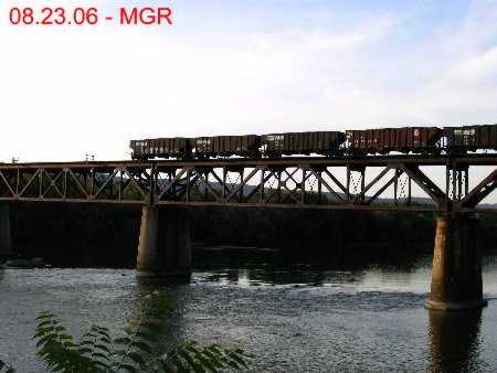 Sightings 08.23.06, Train crosses Gauntlet