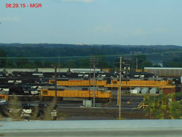 Sightings 08.29.15  /  Enola Yard