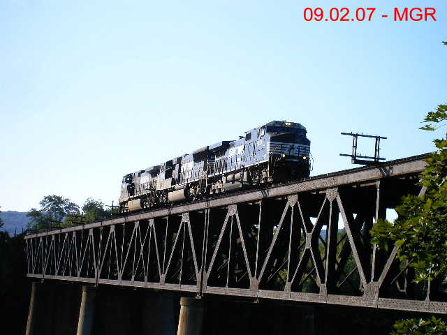 Sightings 09.02.07 / Cripple, Light Move Over Gauntlet