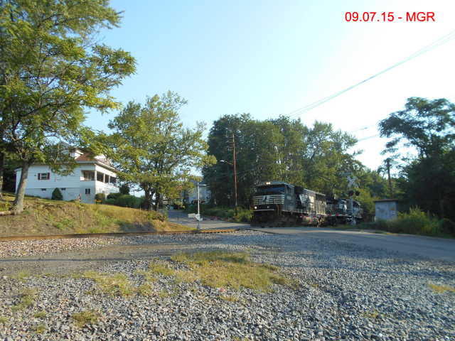 Sightings 09.07.15   /  SB at Plains, With Autoracks