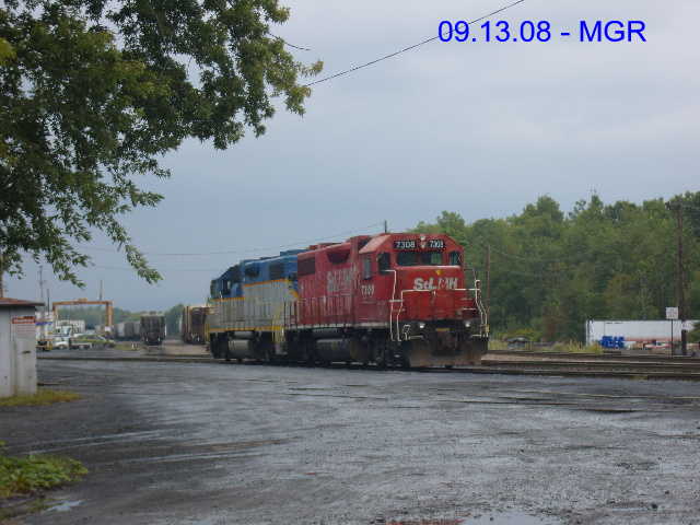 Sightings 09.13.08 / 4 Axle Units at Taylor