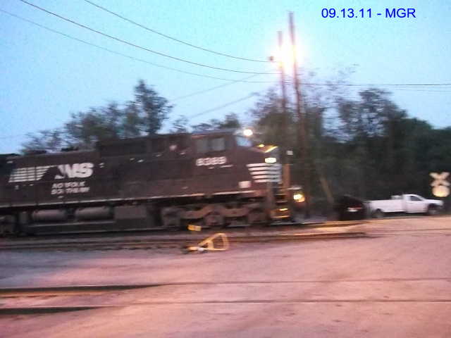 Sightings 09.13.11 / MOW, Train at Taylor