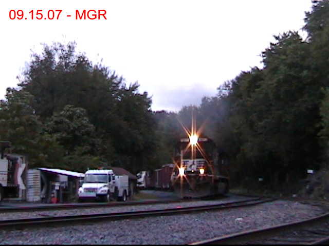 Sightings 09.15.07 / 2 Trains At Taylor