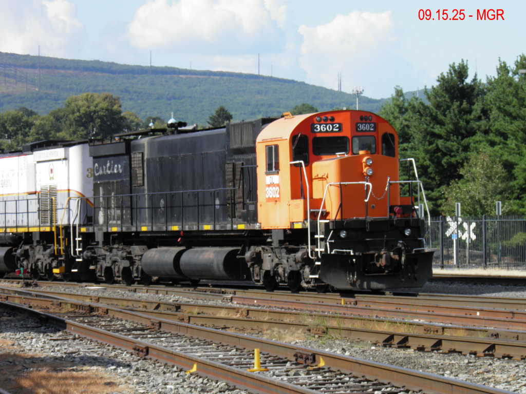 Sightings 09.15.25  /   DL Around Steamtown