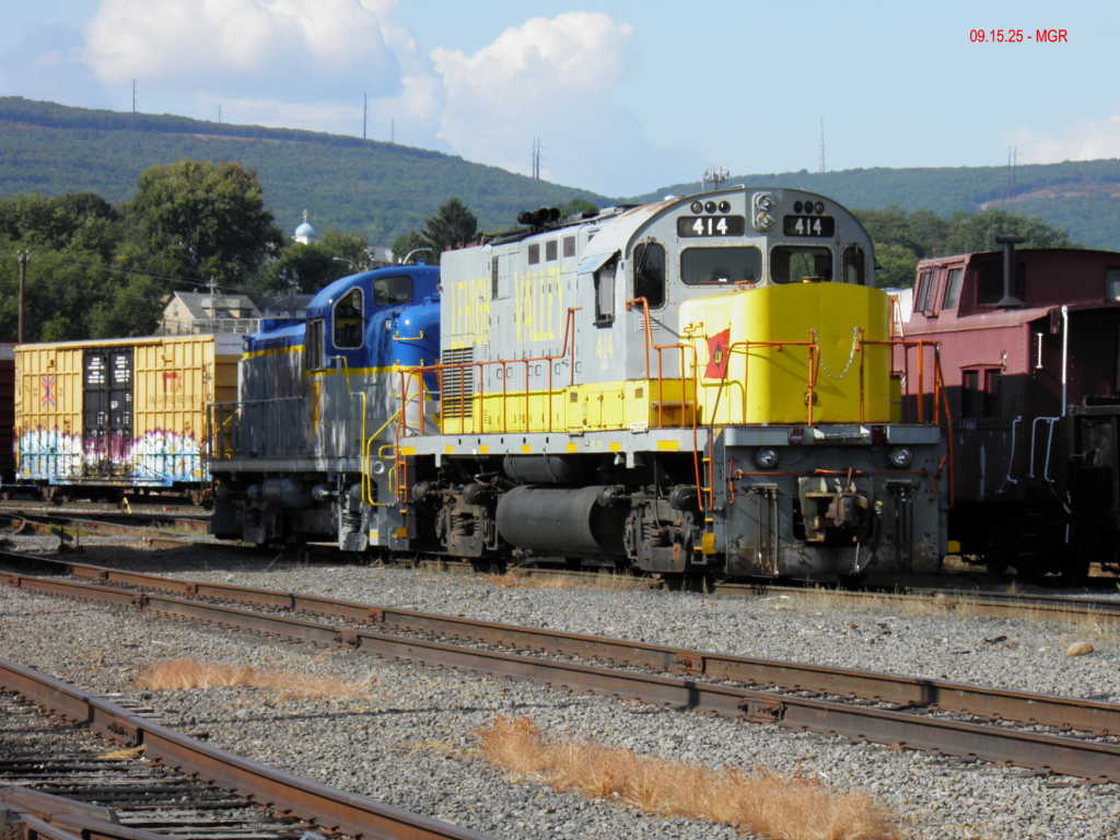 Sightings 09.15.25  /   DL Around Steamtown