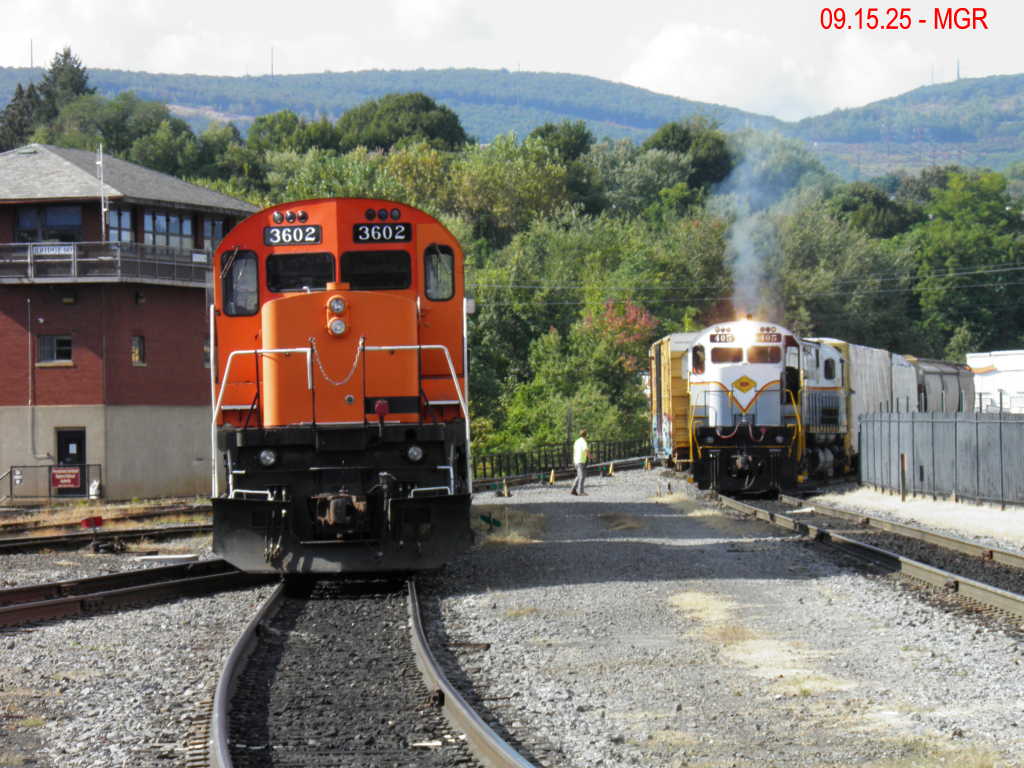 Sightings 09.15.25  /   DL Around Steamtown